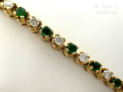 Bracelet ligne en or jaune 750 millièmes...
