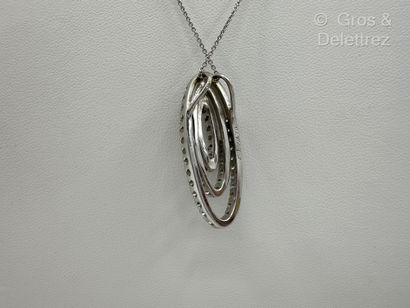 Pendentif oblong en or gris 750 millièmes...