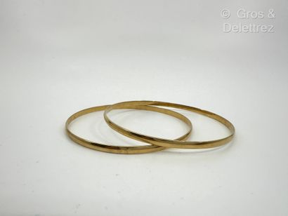Travail français
Deux bracelets joncs en...