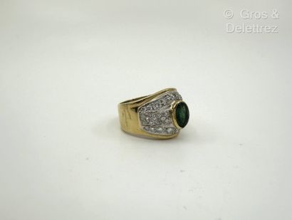 Travail italien
Bague dôme bandeau en or...