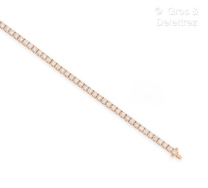 Travail italien
Bracelet ligne en or rose...