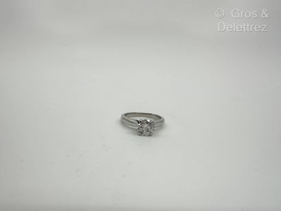 Travail français
Solitaire en or gris 750...