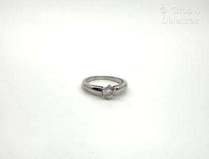 Travail français
Solitaire en or gris 750...