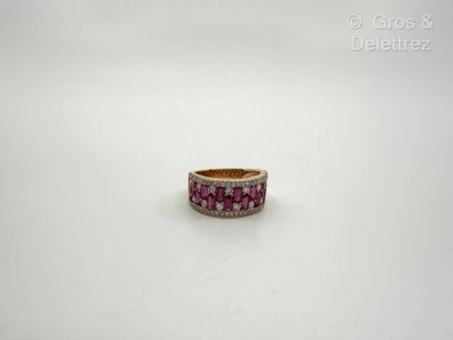 LIGNE VENDÔME
Bague bandeau en or rose 750...
