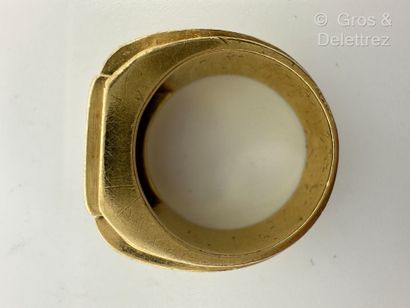 Bague Chevalière en or jaune 750 millièmes...