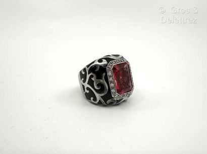 Importante bague bandeau en argent 800 millièmes...