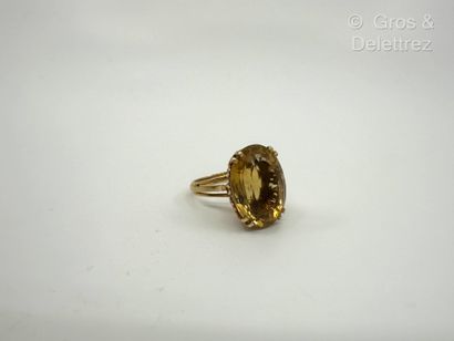 Bague de cocktail en fils d’or jaune 750...
