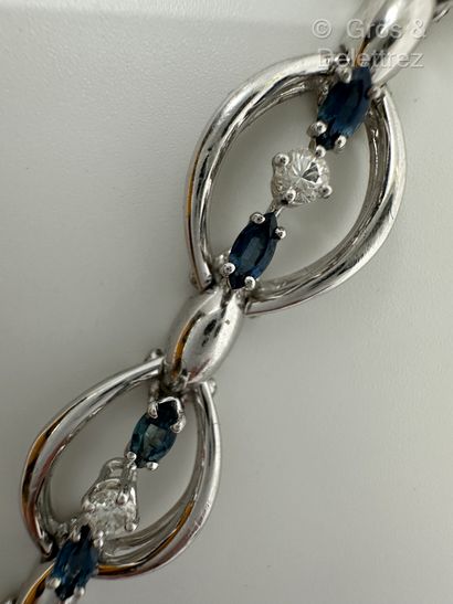 Travail français des années 1960
Bracelet...