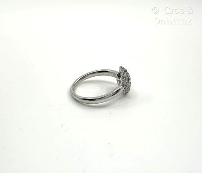 Bague à chaton circulaire en or gris 750...