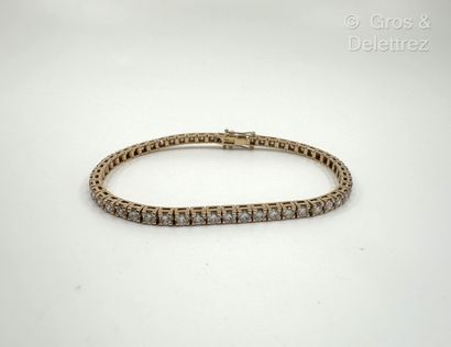 Travail italien
Bracelet ligne en or rose...