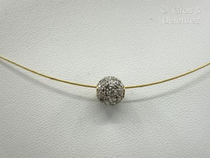 Travail italien
Collier semi-rigide en or...