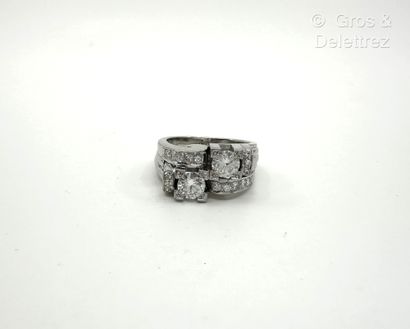 Bague « Toi et Moi » en or gris 585 millièmes...