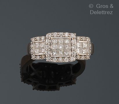 Bague bandeau en or gris 750 millièmes et...