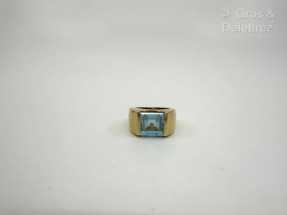 RUBER, Travail italien
Bague jonc en or jaune...