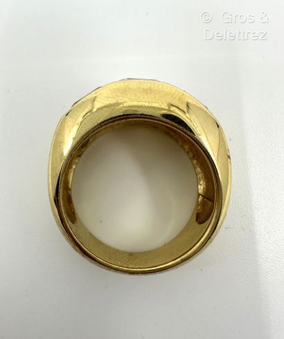 Travail français
Bague bandeau en métal doré...
