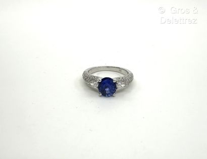 WASKOLL
Bague en or gris 750 millièmes et...