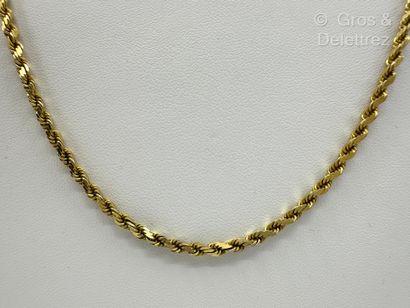 Collier en or jaune 585 millièmes à maille...