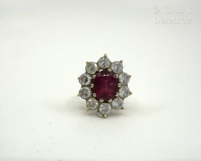 Bague pompadour en or jaune 750 millièmes...