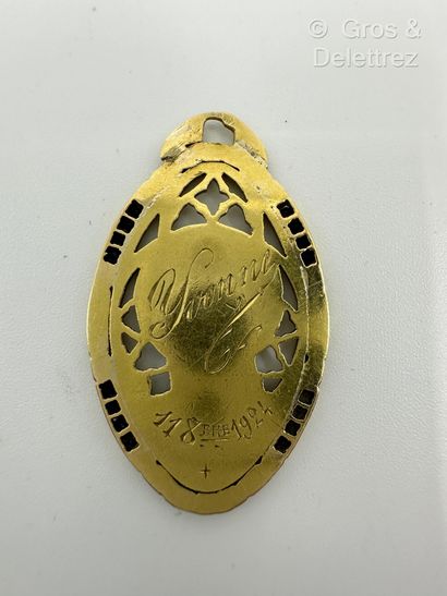 Travail français des années 1920
Pendentif...