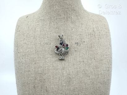 Travail italien
Pendentif « Panier fleuri...