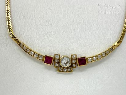 Travail français des années 1980
Collier...