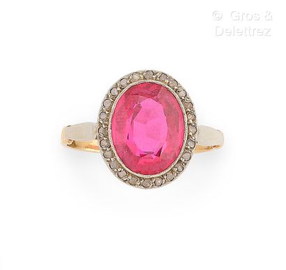 Travail français du début du XXe siècle
Bague...