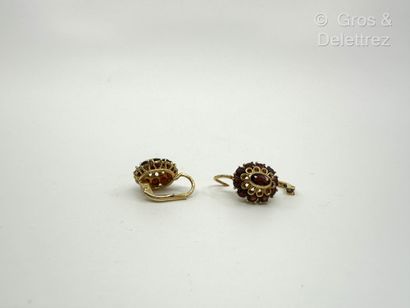 Travail italien
Paire de boucles d’oreilles...