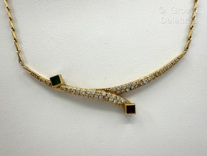 Travail français des années 1980
Collier...