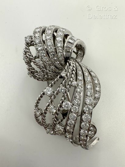 Travail français des années 1960
Broche Clip...