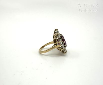 Bague pompadour en or jaune 750 millièmes...