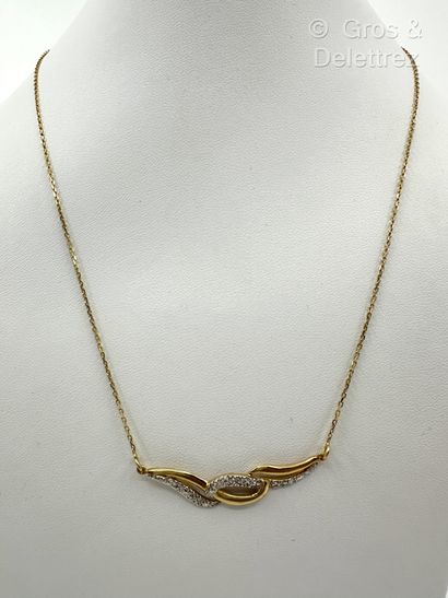 Collier « Volutes » en or jaune et or gris...