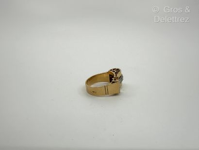 Travail français des années 1940
Bague «...