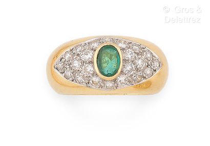 Travail français
Bague jonc bombé en or jaune...