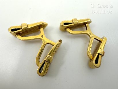 HERMES Paris, Modèle « Boucles de ceinture...