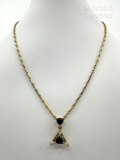 Travail français des années 1980-1990
Collier...