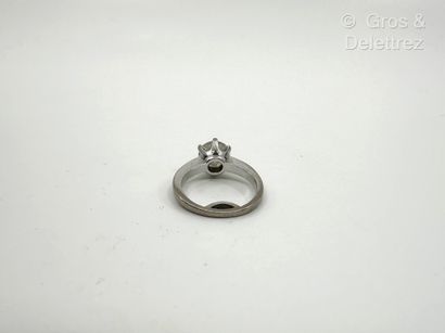 Travail français
Solitaire en or gris 750...