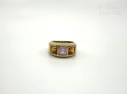 Travail français
Bague bandeau en métal doré...