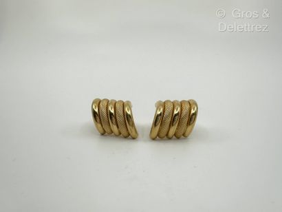 Travail italien
Paire de boucles d’oreilles...