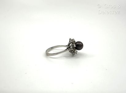 Travail des années 1960
Bague « Fleur » en...