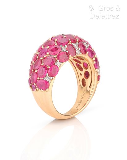 Bague boule en or rose 750 millièmes pavée...