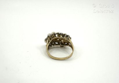 Bague bandeau feuillagée en or jaune 585...