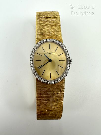 PIAGET, Référence « 9826 A 6 », Années 1970
Bracelet-montre...