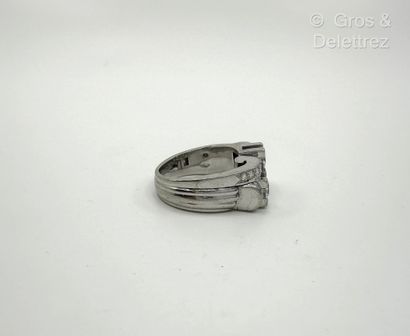 Bague « Toi et Moi » en or gris 585 millièmes...