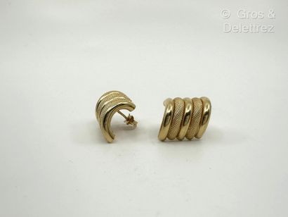 Travail italien
Paire de boucles d’oreilles...