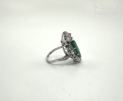 Travail français des années 1960
Bague «...