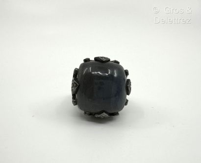 Bague d’artiste en argent noirci 800 millièmes...