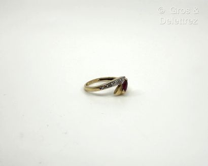 Bague croisée en or jaune et or gris 750...