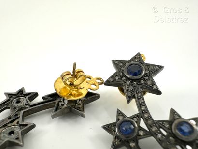 KIRAT YOUNG
Paire de pendants d’oreilles...