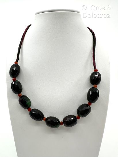 Collier de passementerie tressée vert et...