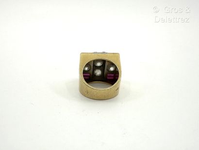 Travail français des années 1940
Bague «...